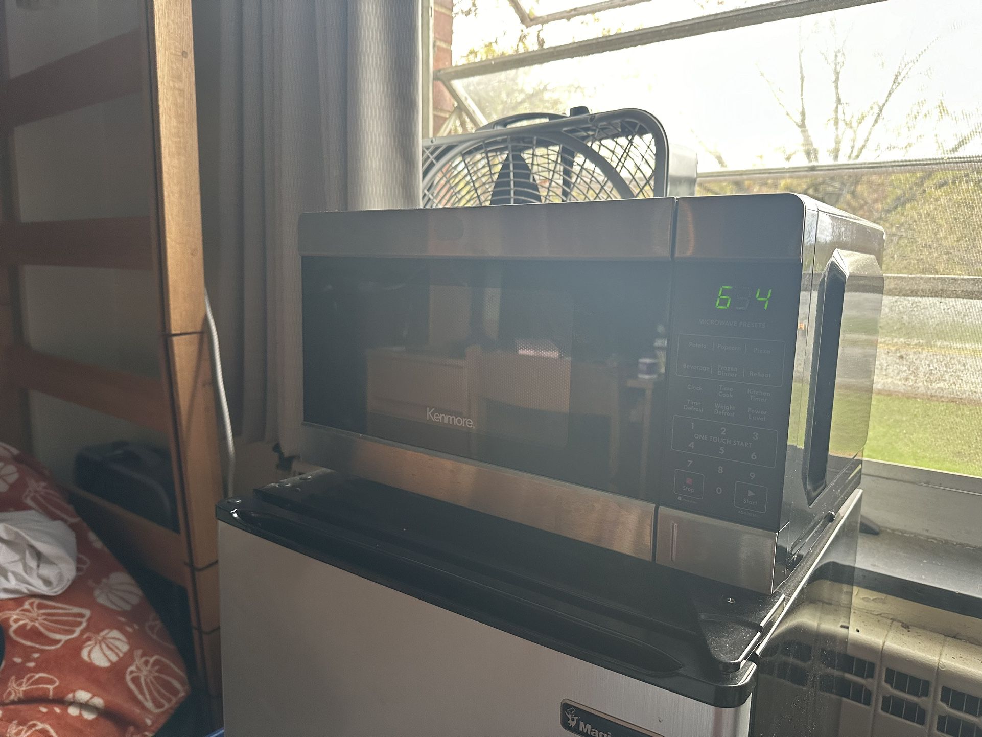 Kenmore Countertop Microwave For Sale 