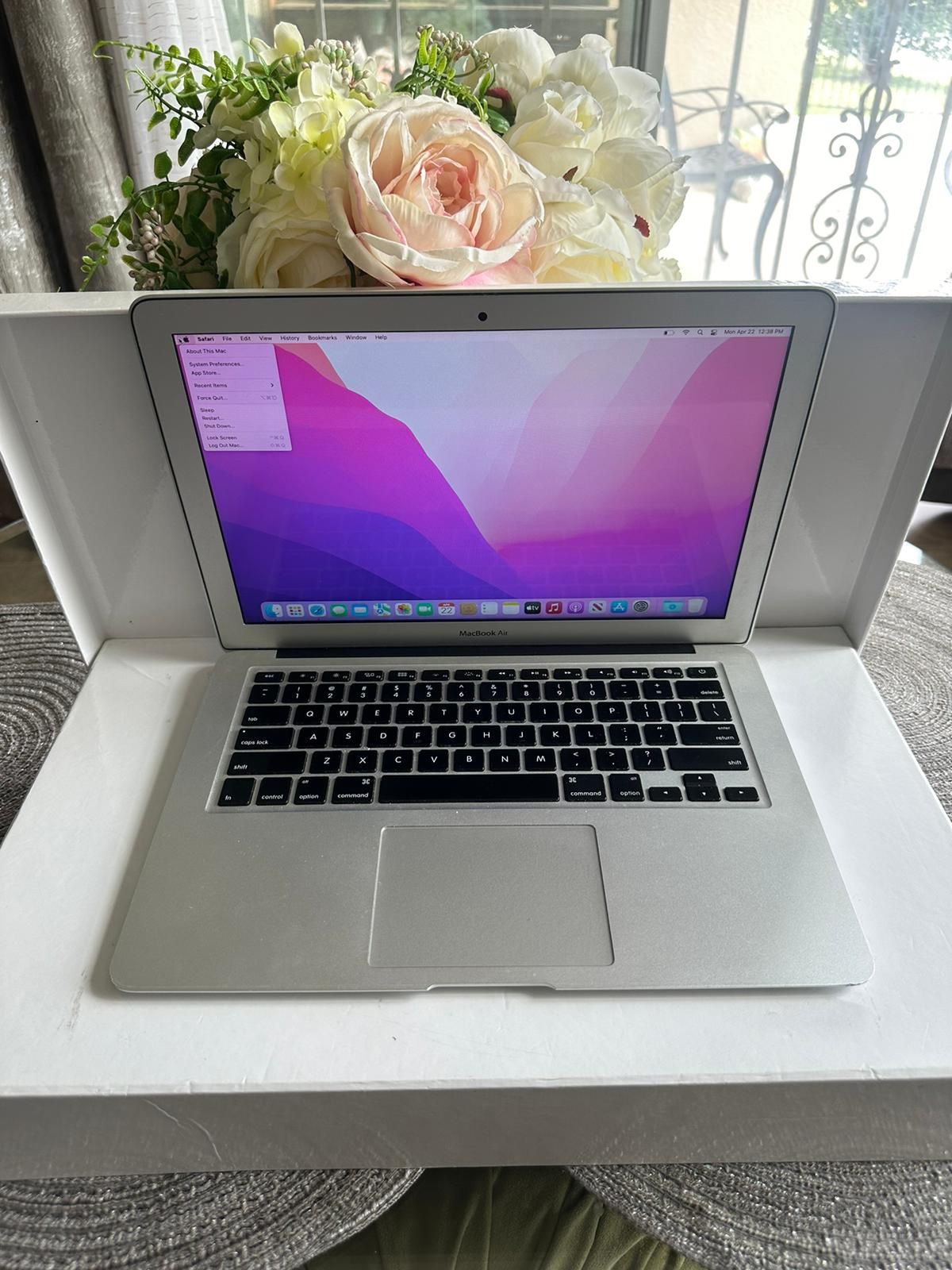 Apple MacBook Air A1466 13” Laptop Intel i5 4GB RAM 256GB SSD MacOS Big Monterey - $179  