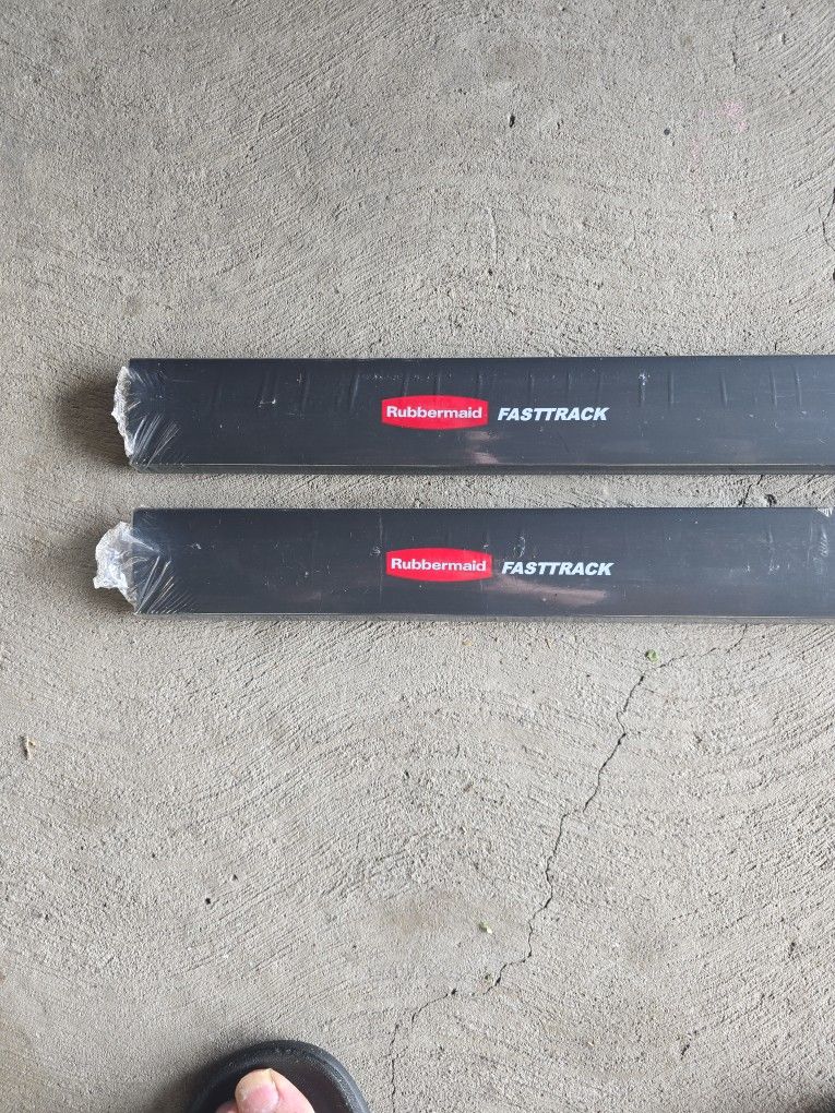 2 Rubbermaid Fattrack Garage Rail's 48''