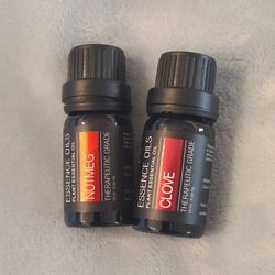 Clove & Nutmeg Essential Oils