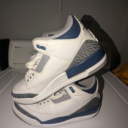 Pre-Owned - Air Jordan 3 Cement - Size 9.5 MN / 11 WMN - Color White/ Midnight Navy *Pre-owned in GOOD Condition* No Box