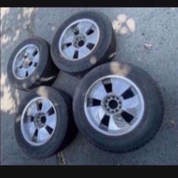 4 X 265/60r18 5x5 5x127 5x5.31 5x135 Ford Expedition F-150 Jeep Wrangler Chrome Wheels Rims 80% Treads Tires!!!!!