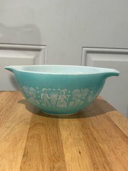 Amish Pyrex bowl 442