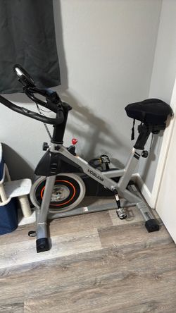 Exercise bike new barely used