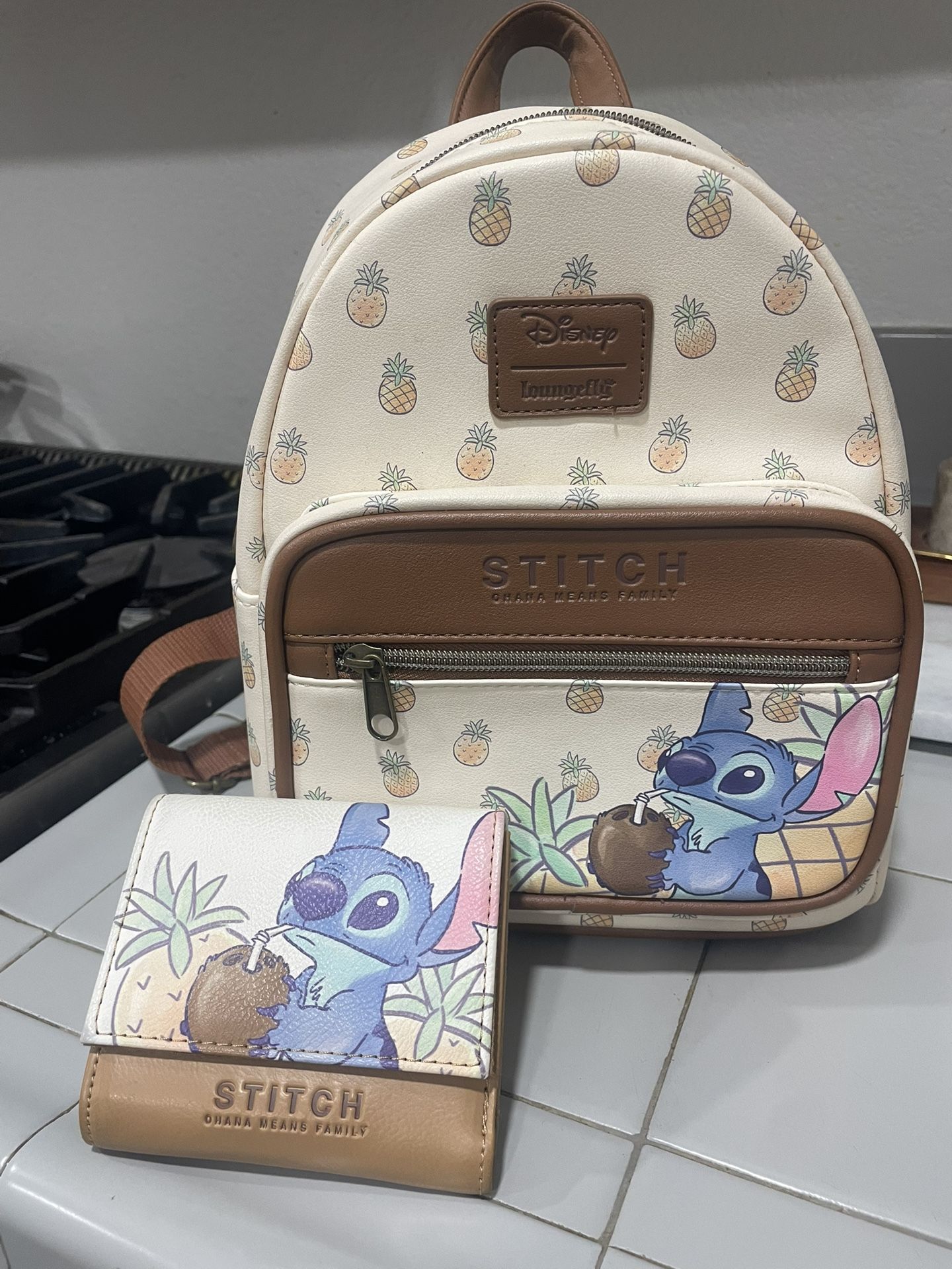 Disney loungefly Stitch And Pineapples Backpacks and Wallet 