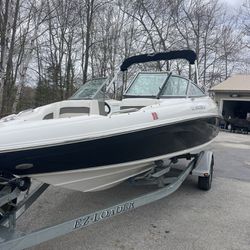 2008 Rinker 20 ft