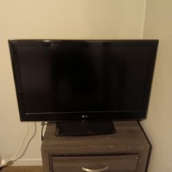LG "32" Flat Screen T.V