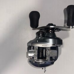 Shimano Curado 200 Baitcasting Reel – 6.3:1 Gear Ratio