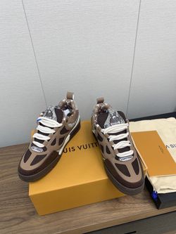 LV Men’s Sneaker With Box New 