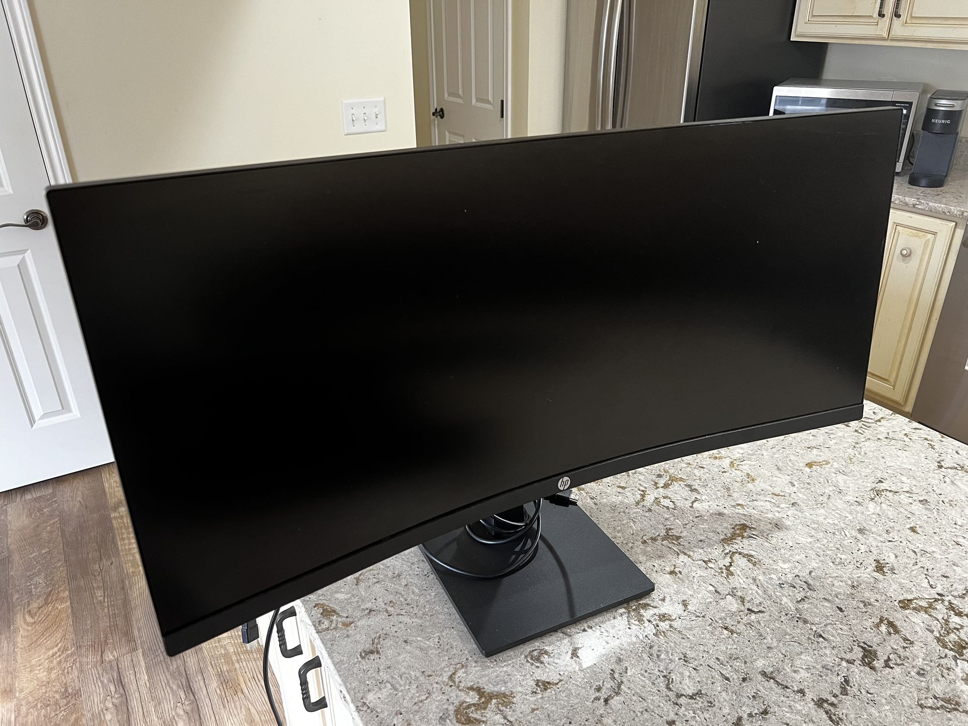 HP P34hc G4 WQHD USB-C Curved Monitor