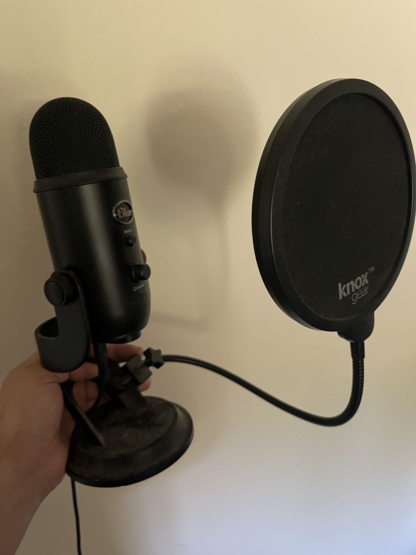 Blue Yeti Mic with Pop Filter