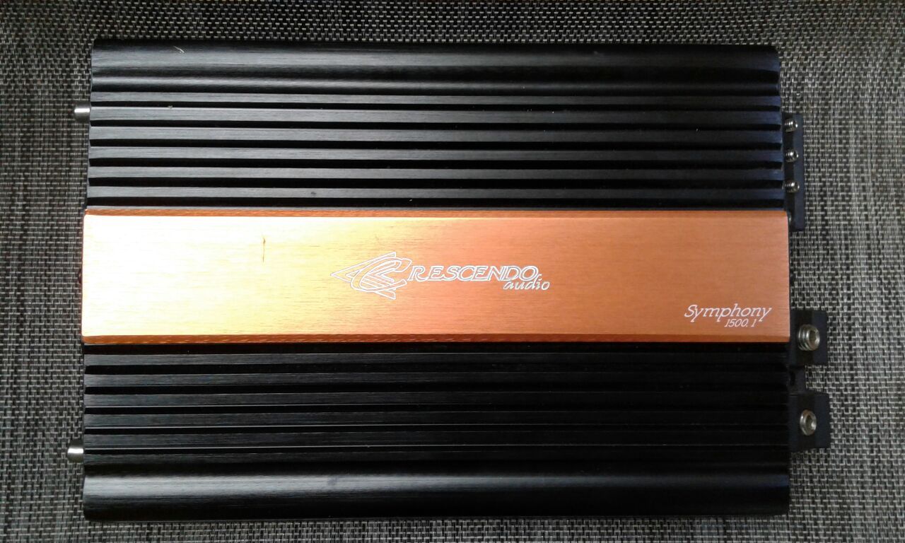 Crescendo audio "Symphony" 1500.1 class D monoblock amp..** WILL TRADE**