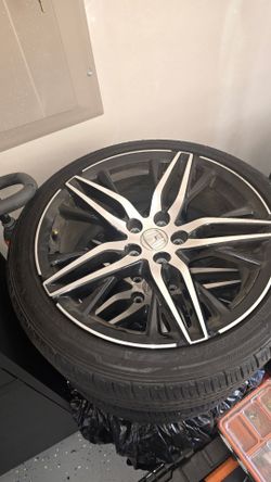 Set of 4: 19" Honda Accord Alloy Rims with Tires - 235/40/R19