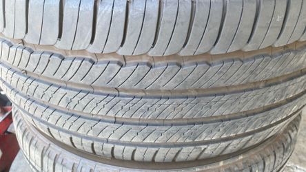 4 Michelin tires size 235/45/18 all 4 tires it’s in really good condition