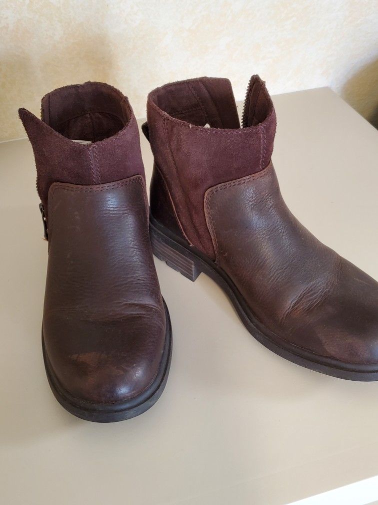 Ugg Leather Boots 6 1/2
