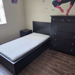 Children's Bedroom Set / Juego habitacion niño