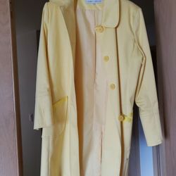 Nice Spring Coat Size Women's Medium 