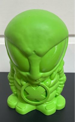 TREASURE X Mega Green Alien Dissection Figure EMPTY just $5