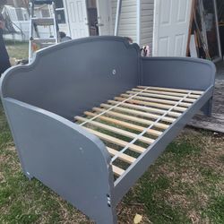 DAY Bed TWIN
