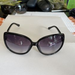 Women’s Louis Vuitton Sunglasses Cat Eyes! 