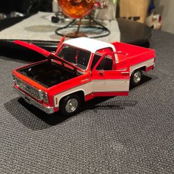 1974 Chevrolet C 10 Maisto 1:18