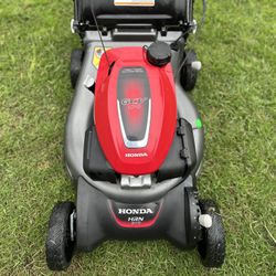 Lawnmower Honda HRN216 Gas Lawn Mower