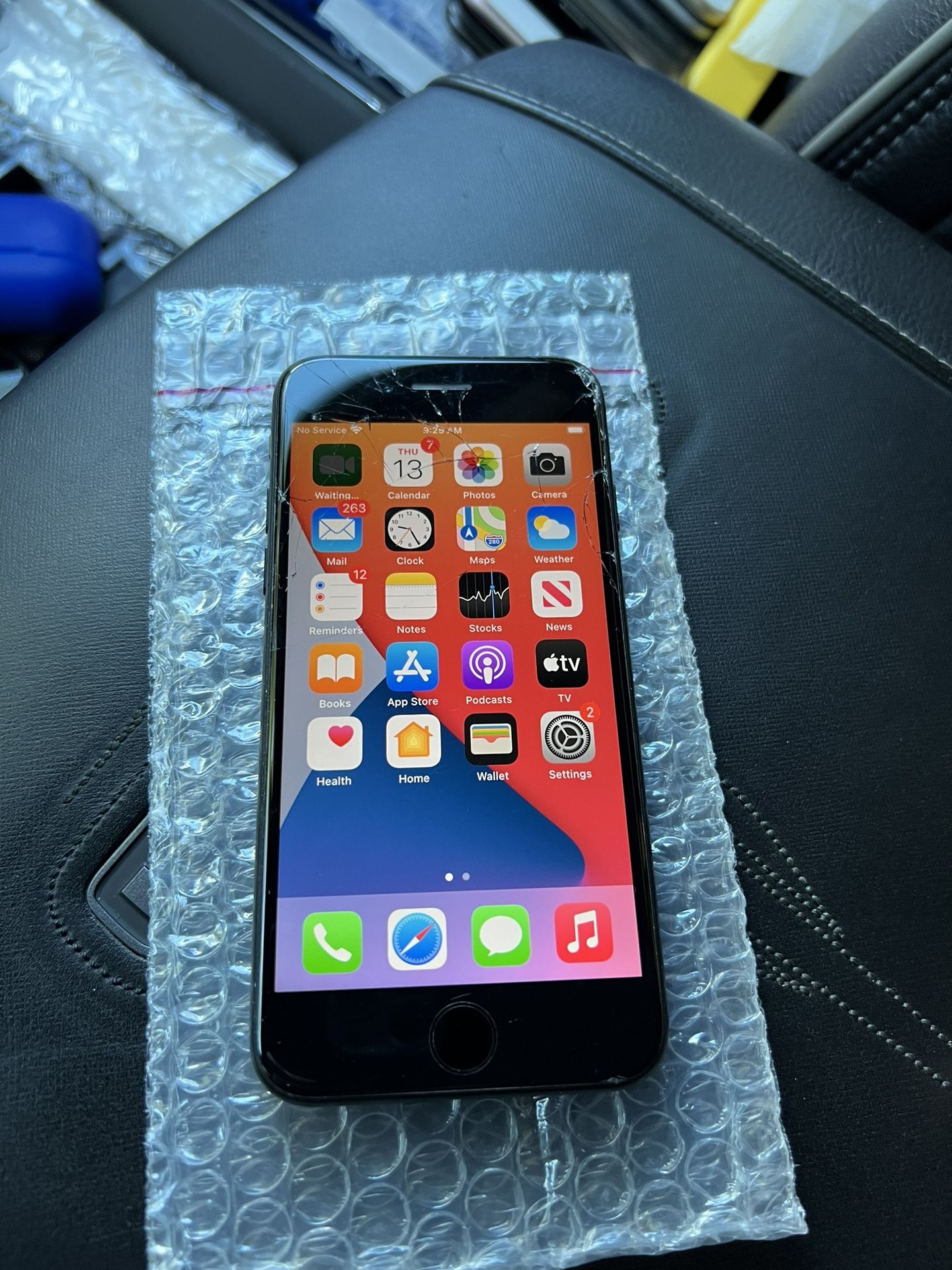 Apple iPhone 7 32GB Unlocked (Any Carrier)