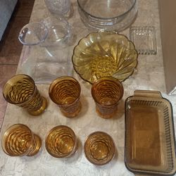 Set De 16 Piezas De Cristal Todo En Perfecta Condición No Esta Quebrado .