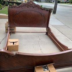Beautiful Wooden Sleigh Bed California king  And Mirror 
