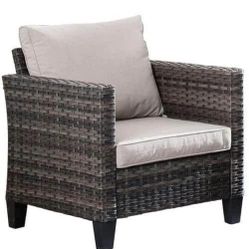 Yorktown Stationary Lounge Chair