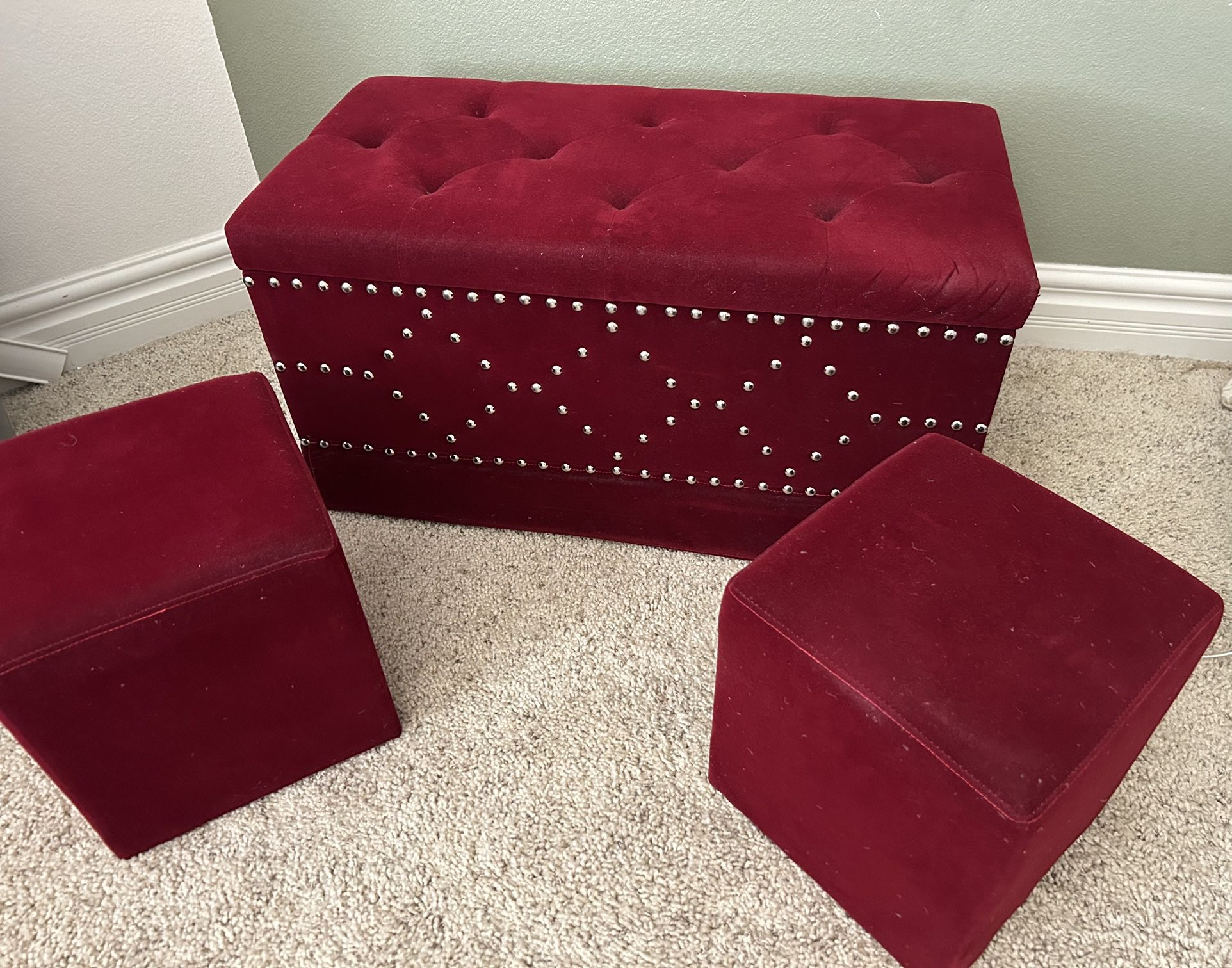 Red Velvet Chest With 2 Small Stools