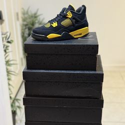 Nike Air Jordan 4 Retro Thunder 2023