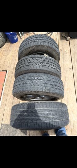 Tires and rims for jeep grand Cherokee