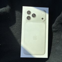 UNLOCKED IPhone 17 Pro Max