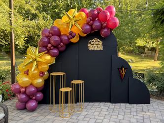 2024 Marquee Numbers and Graduation Backdrop w/ Balloon Garland
