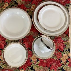  ACADEMY (SILVER) RALPH LAUREN  CHINA SET