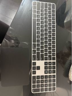 Apple Magic Keyboard & trackpad