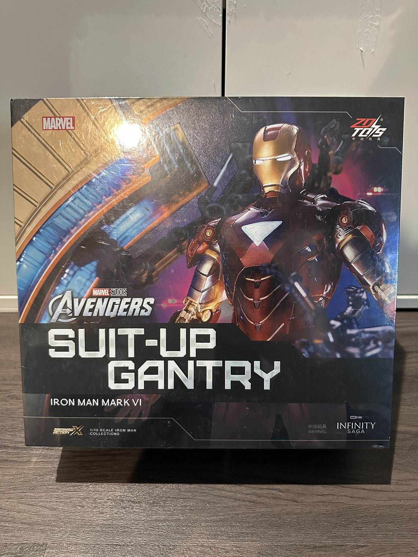 Iron Man Mark VI Action Figures Suit-Up Gantry
