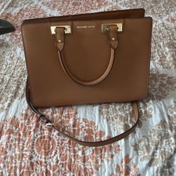 Micheal Kors Hand Bag