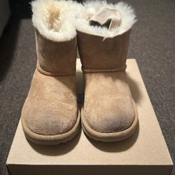 Uggs Size 12 (kids) 