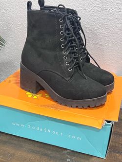 Women boots 7.5