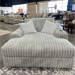 OM• $38 Initial • Brand New Midnight Plush Chairs