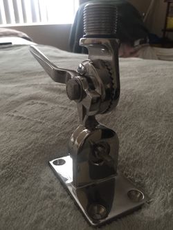 Shakespeare 5400-XT halaxy 4 feet VHF antenna.