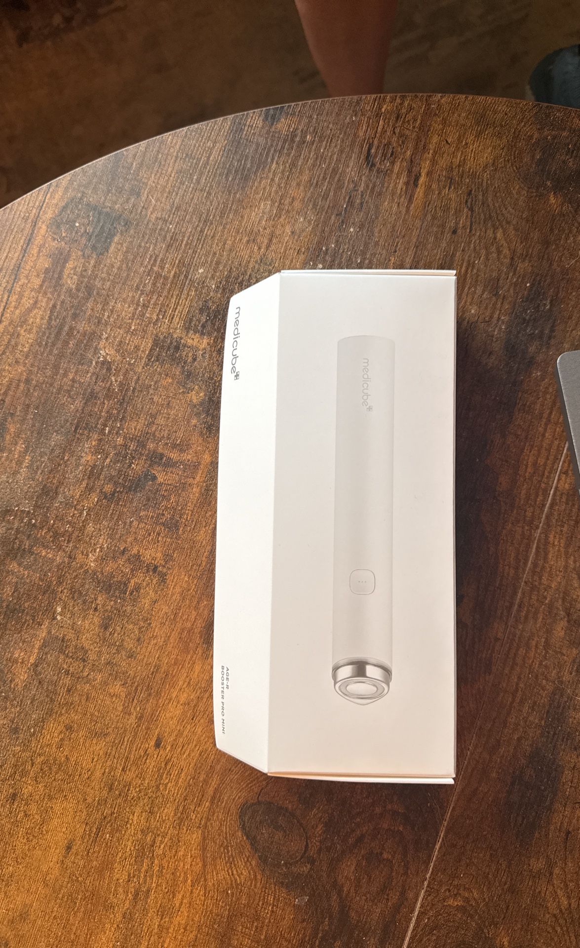 Medicube Mini Booster Pro