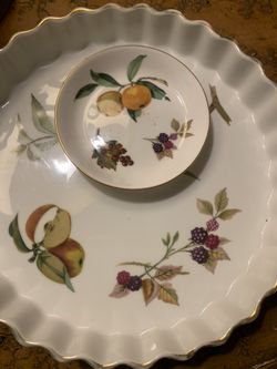 Royal Worcester Evesham Combo 4 pieces total