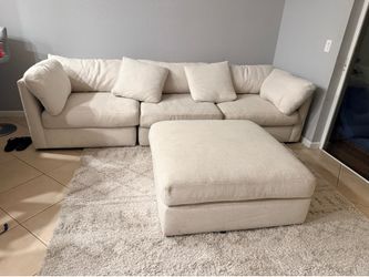 Cindy Crawford home sofa