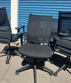 SitOnIt seating office chairs