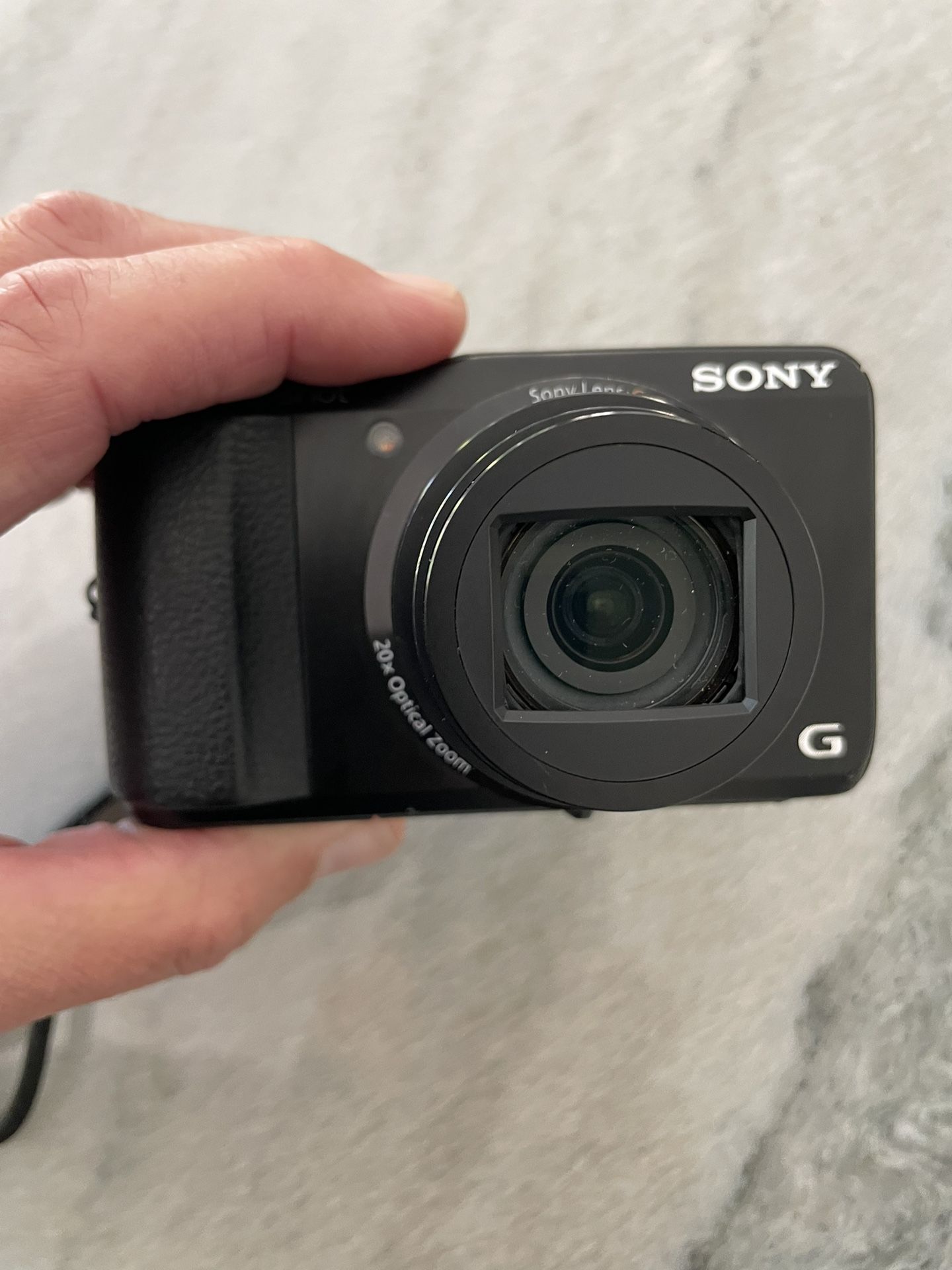 Sony Cyber-shot DSC-HX20V 18.2 MP Digital Camera with 20x Optical Zoom and 3.0-inch LCD (Used)