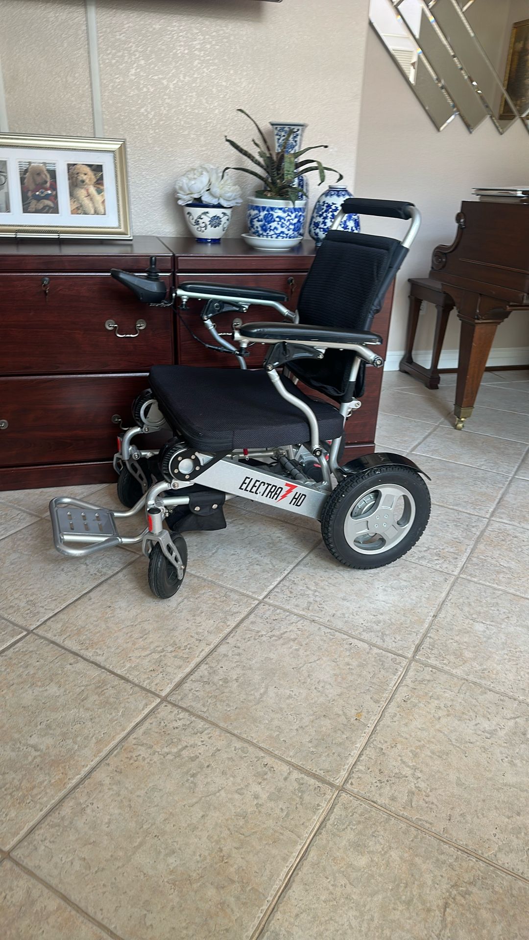 Electra 7 HD Electric Wheelchair