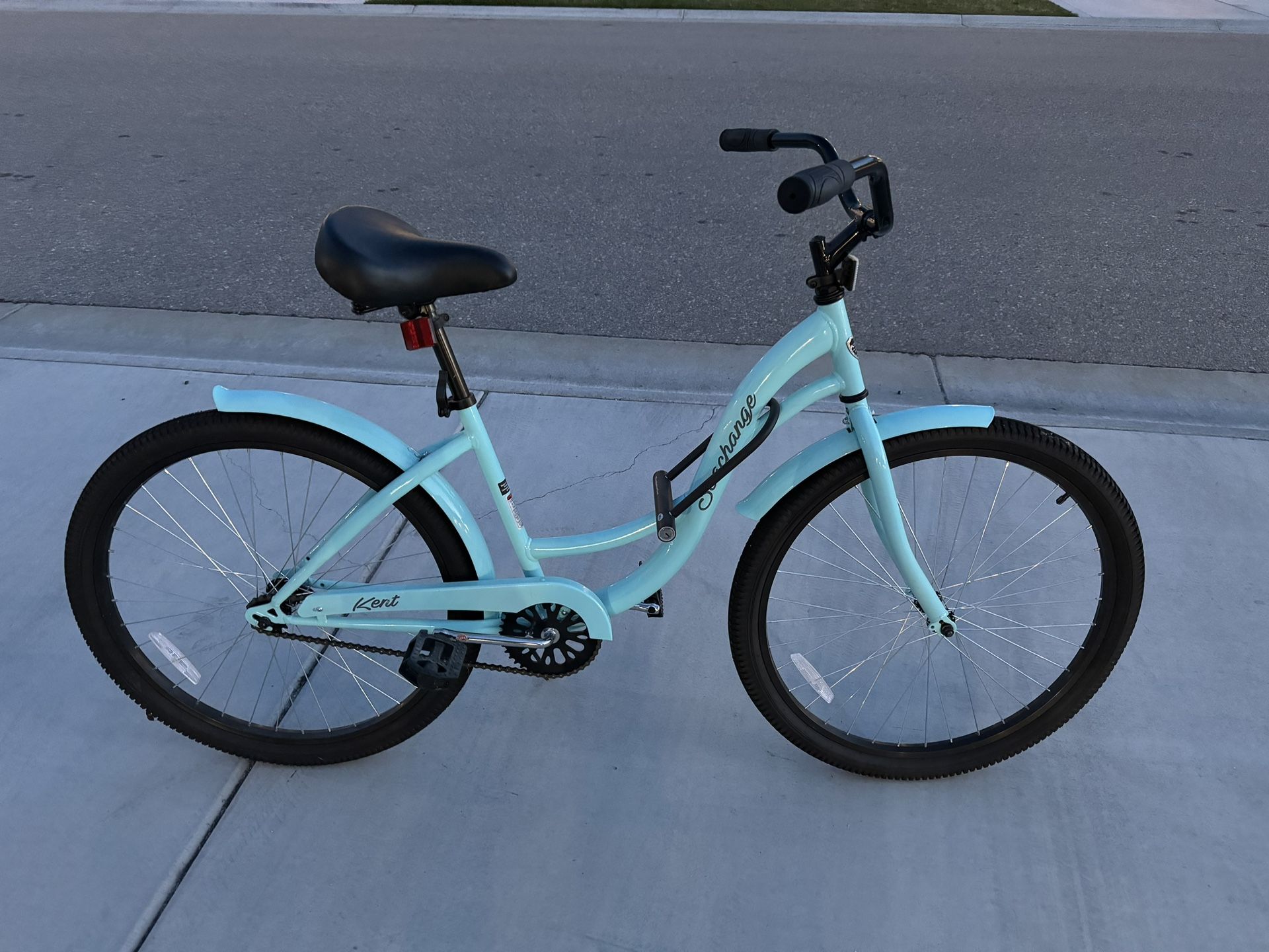 Women’s Cruiser Bike W/ Bike Lock $100 OBO